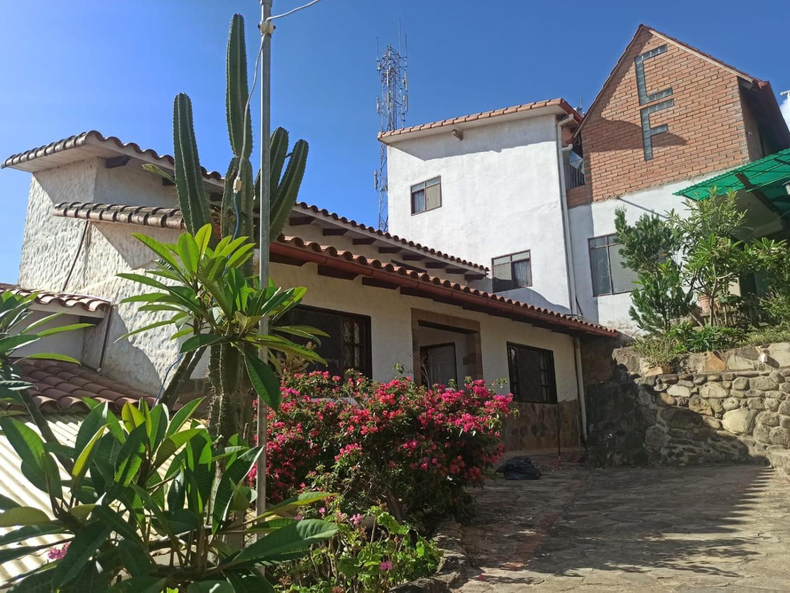 Fonda Amboro Hotel Samaipata Bagian luar foto